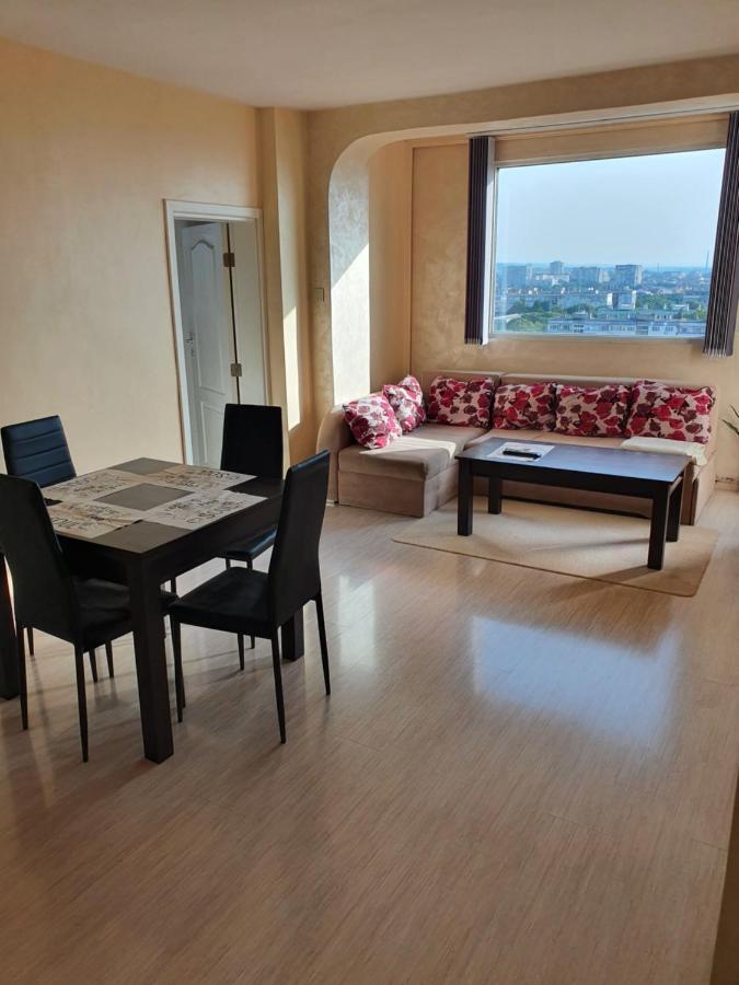 Malavi University Apartment Ruse! Comfort&Clean! Exterior foto